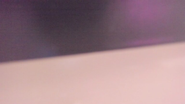 miajonnees18's Streamate show and profile