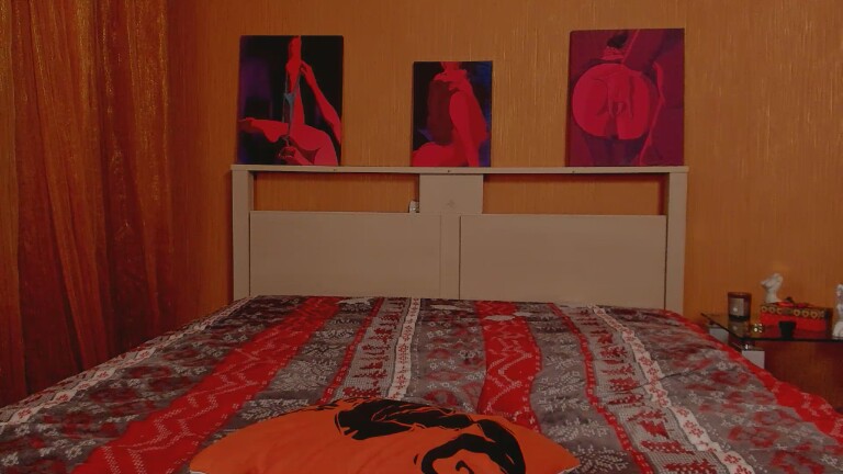 GlamNova's Streamate show and profile