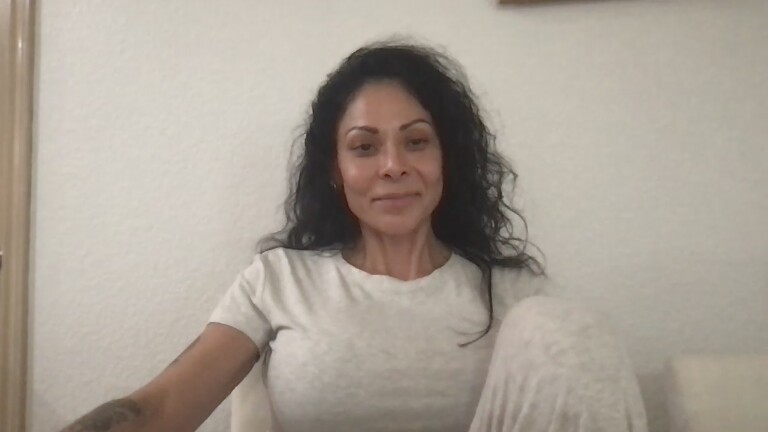 DonaLucy's Streamate show and profile