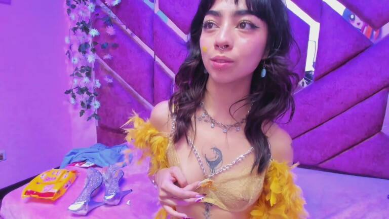 Ivy_Luna's Streamate show and profile