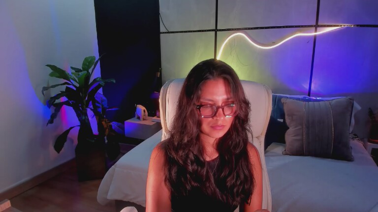 EmiilyMazzon's Streamate show and profile