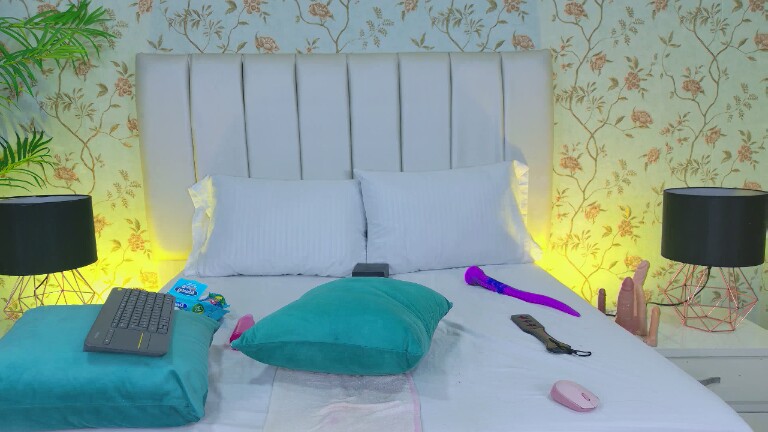 BrisaVegaGB's Streamate show and profile