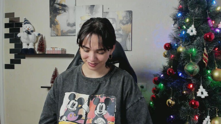 GlamNova's Streamate show and profile