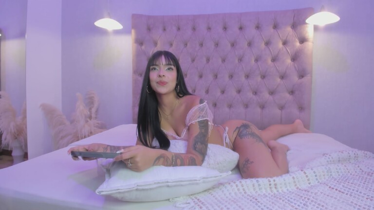 Alicia_Evans's Streamate show and profile