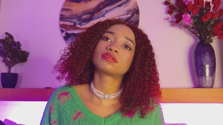 IzzySkye's Streamate show and profile