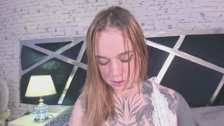 IzzChell's Streamate show and profile