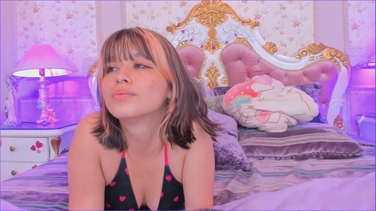 JuneEvanss's Streamate show and profile