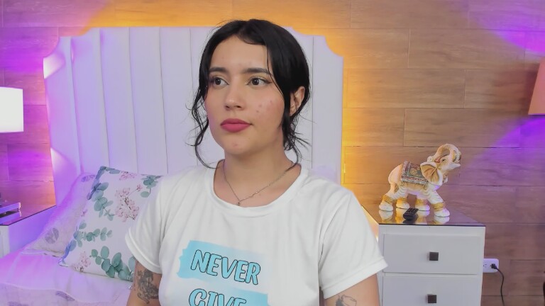 AriaSwan's Streamate show and profile