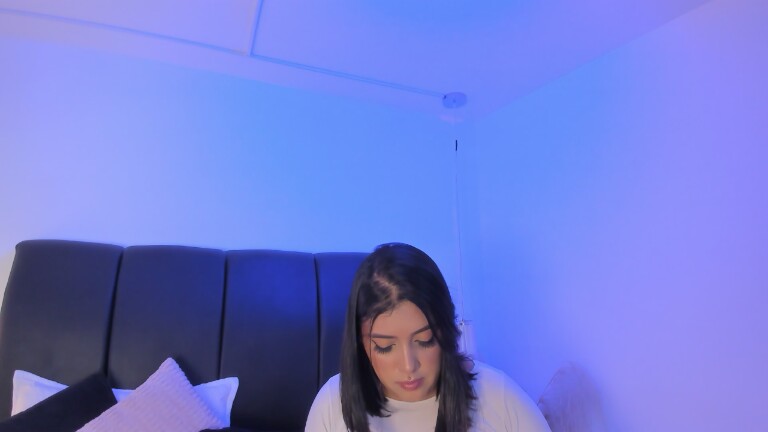 Chloe_Scoot's Streamate show and profile