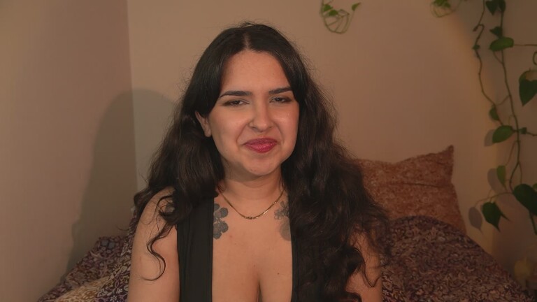 MayaPetite's Streamate show and profile