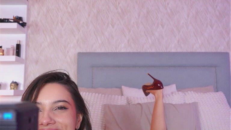 SofyBrad's Streamate show and profile