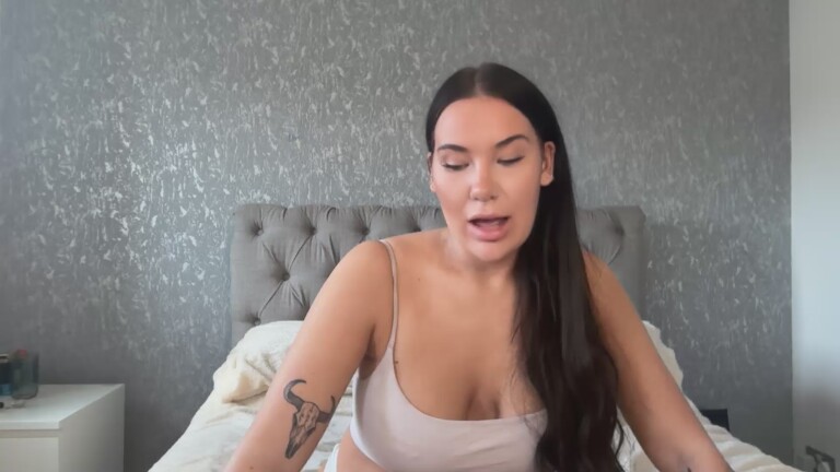 GigiSteeleUK's Streamate show and profile