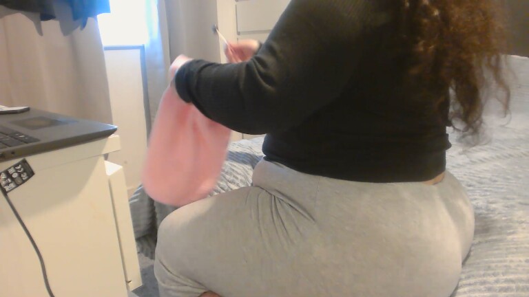 LilMissLaylah's Streamate show and profile