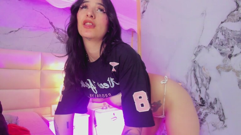 TiffanySantana's Streamate show and profile