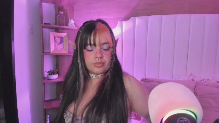 MaddieWaves's Streamate show and profile