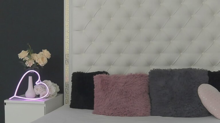 SandraBlakee's Streamate show and profile