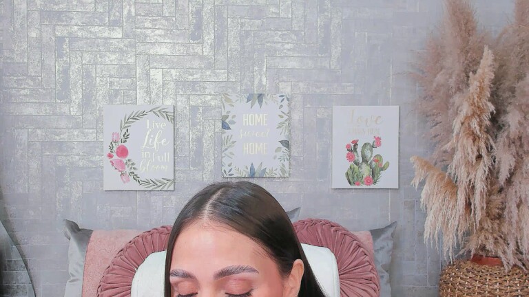 SaraBacker's Streamate show and profile