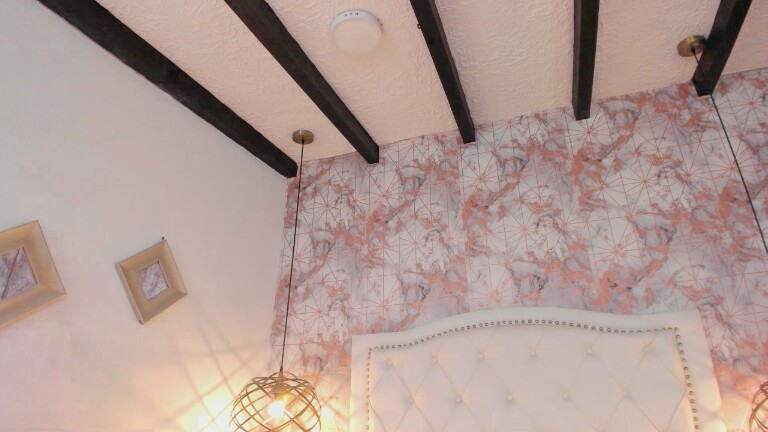 SaharaLyn's Streamate show and profile