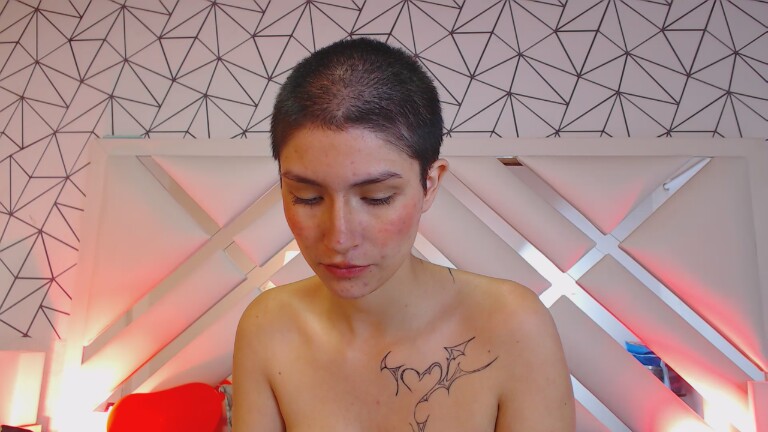 ISABELLAHALLAD's Streamate show and profile