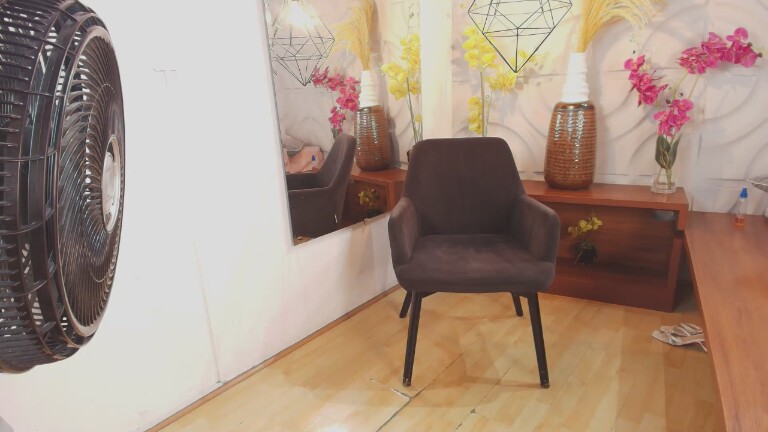 ashleyhensonn's Streamate show and profile