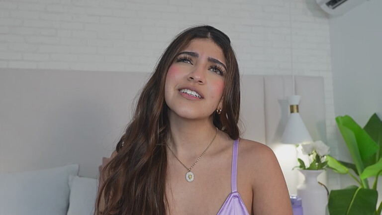 VictoriaJoliegb's Streamate show and profile