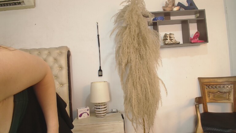 NinaFerreri's Streamate show and profile