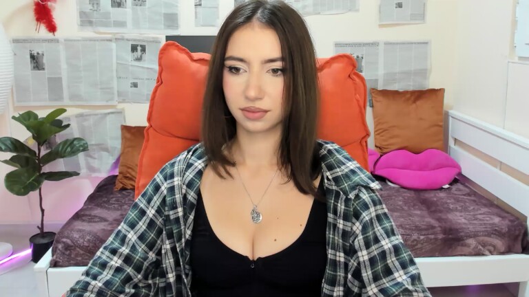 SarahTray's Streamate show and profile