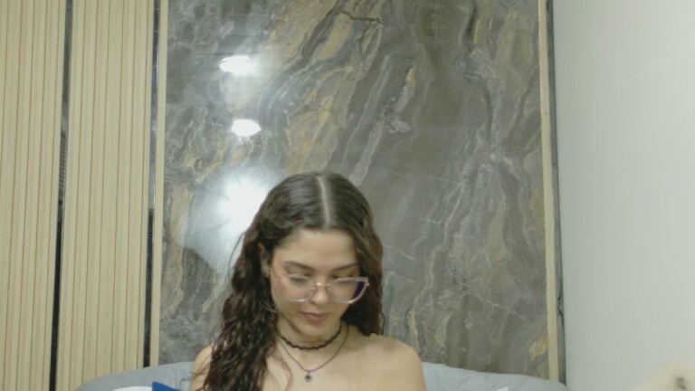 MaisyWarnerr's Streamate show and profile