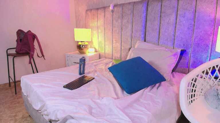 Tessalove_606's Streamate show and profile