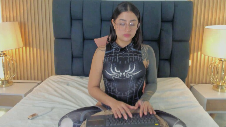 LennaVoss's Streamate show and profile