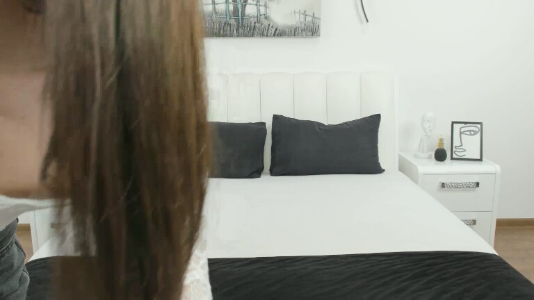 DemiLinda's Streamate show and profile