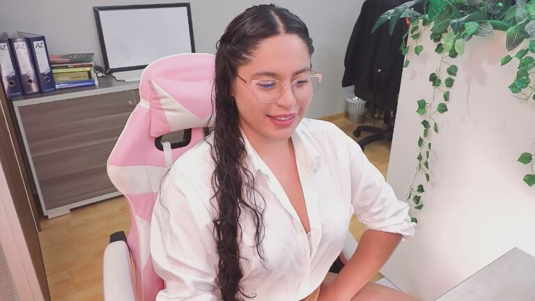 SharaThomas's Streamate show and profile