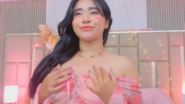 RoxyLyne's Streamate show and profile