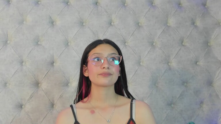 dafne_bss's Streamate show and profile