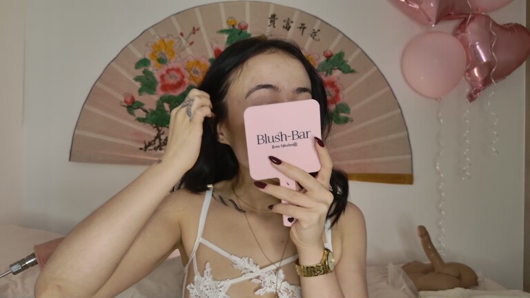 SweetSara33's Streamate show and profile