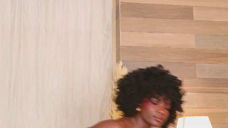 YaraDavis's Streamate show and profile