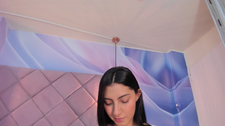 ViolletaRosse's Streamate show and profile