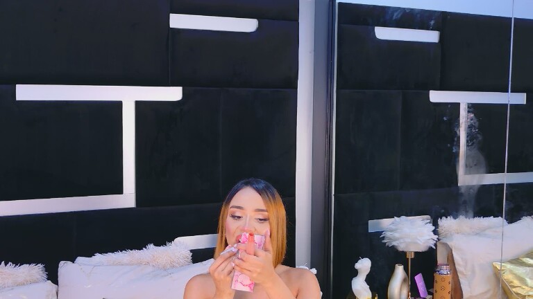 AlanaFerrara's Streamate show and profile