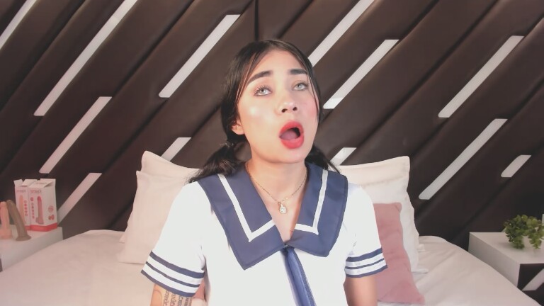 NinnaMarcuzzi's Streamate show and profile