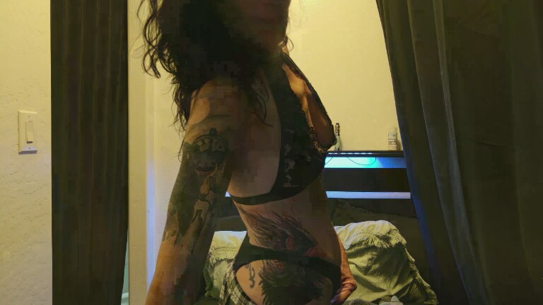 KickassMILF's Streamate show and profile