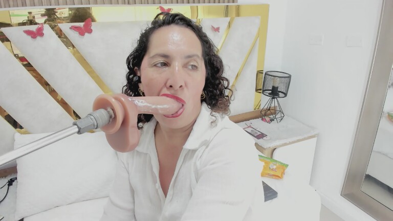 Luna_Mature's Streamate show and profile