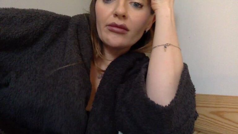 Dolly_Rose_UK's Streamate show and profile