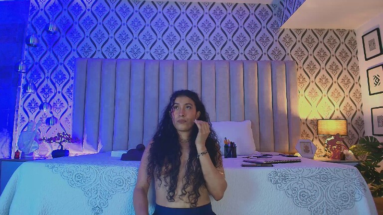 Emma_Lunny's Streamate show and profile