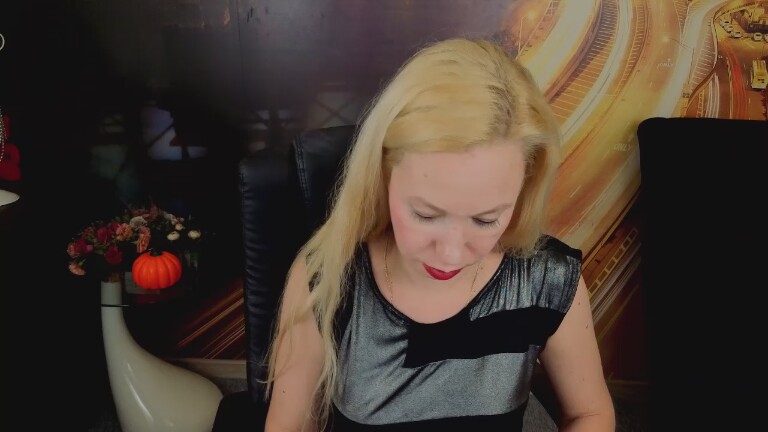 SofiaChastain's Streamate show and profile