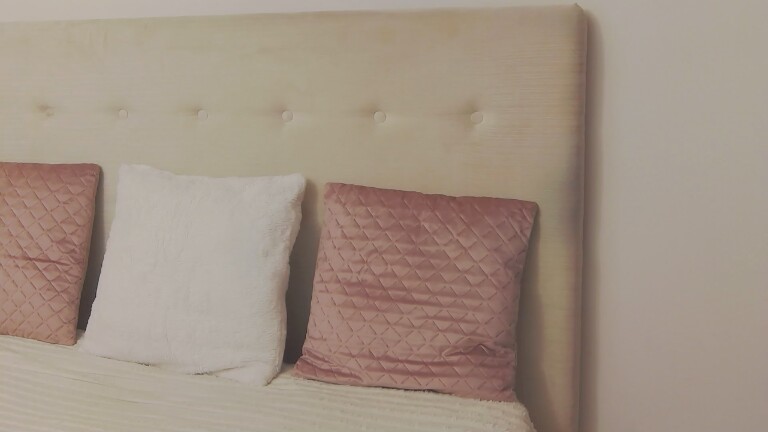 CassieHilton's Streamate show and profile