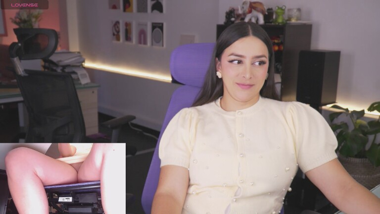 KimbeerlyClars's Streamate show and profile