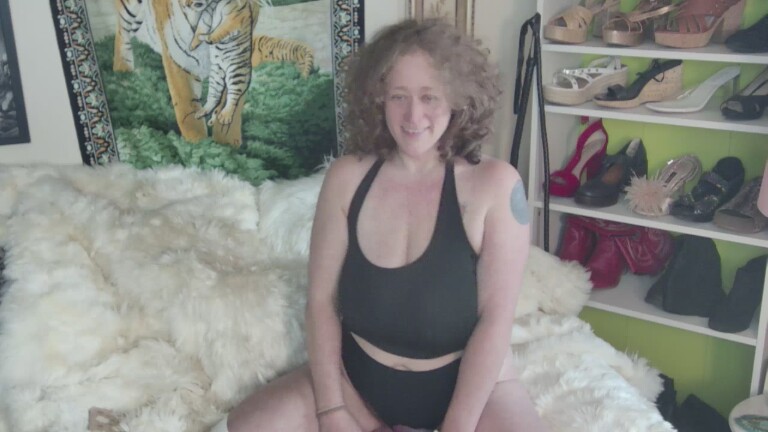 ArieLabai's Streamate show and profile