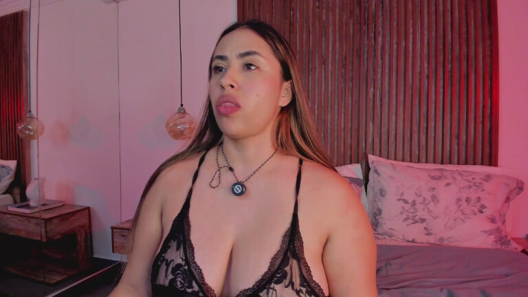MaraMoore's Streamate show and profile