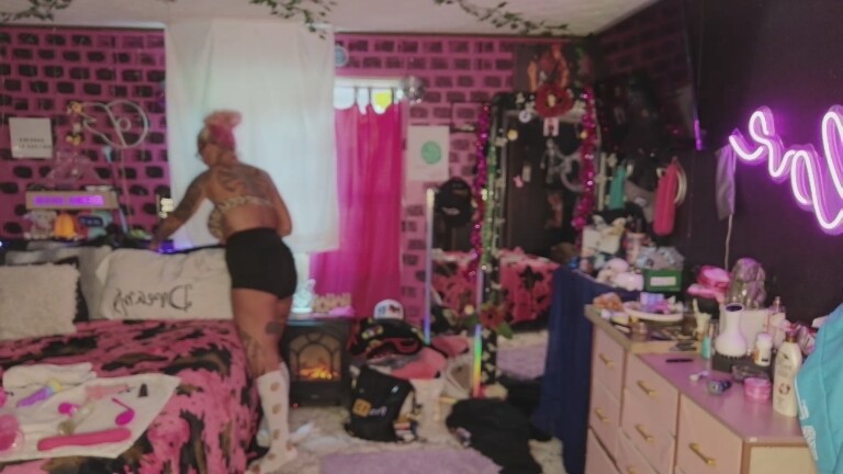 DixierebelDixiedime's Streamate show and profile