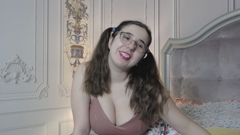 HAZELs's Streamate show and profile